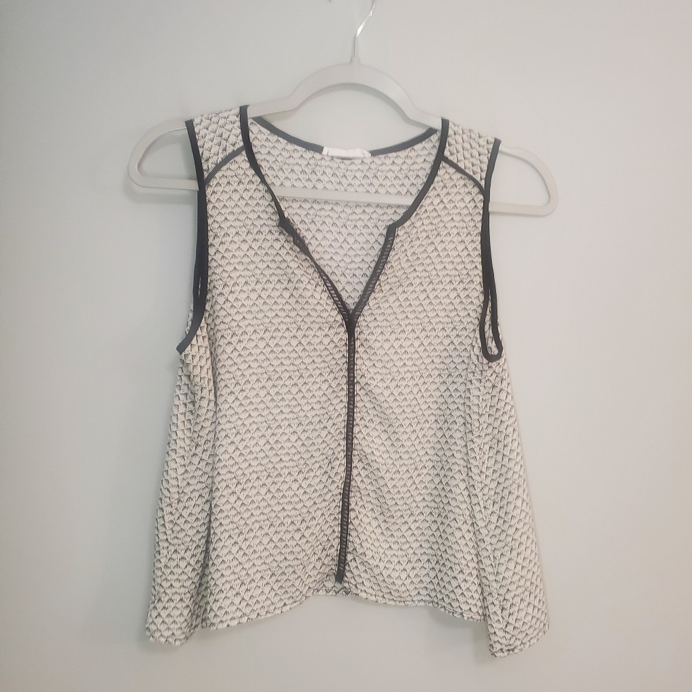 Womens Lush Black And White V Neck Tank Top Size XS